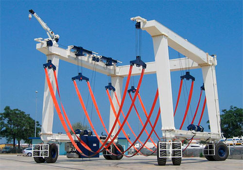 游艇搬运机厂家的生产规模和技术实力如何？